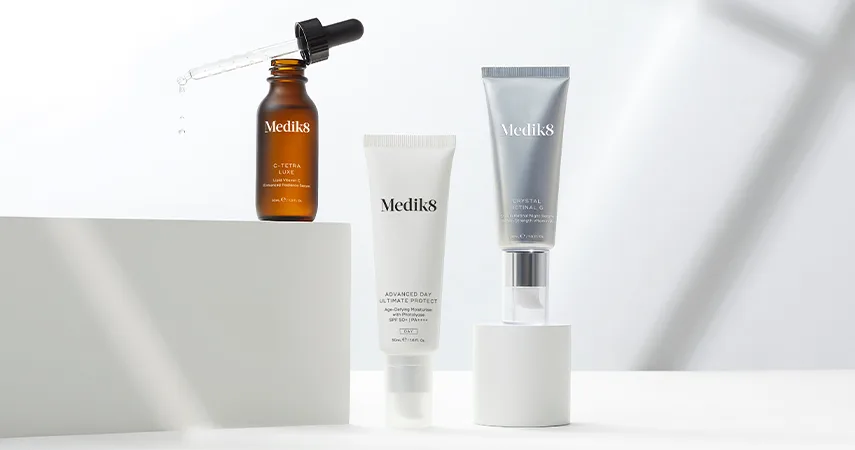 Tre Medik8 produkter står uppradade mot en vit bakgrund